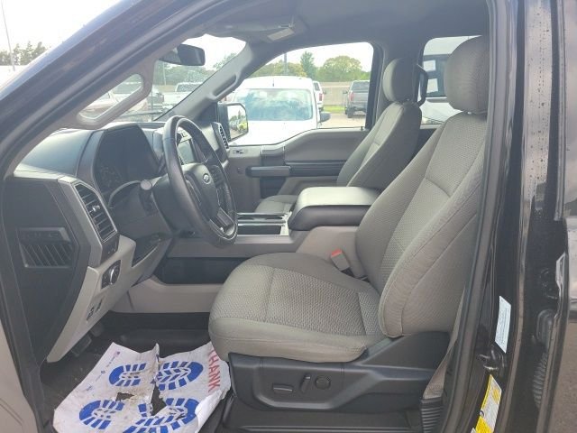 Used 2020 Black Metallic Ford XLT image 19
