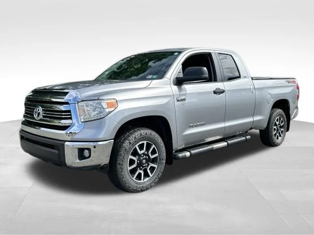 Used 2017 Silver Toyota SR5 image 1