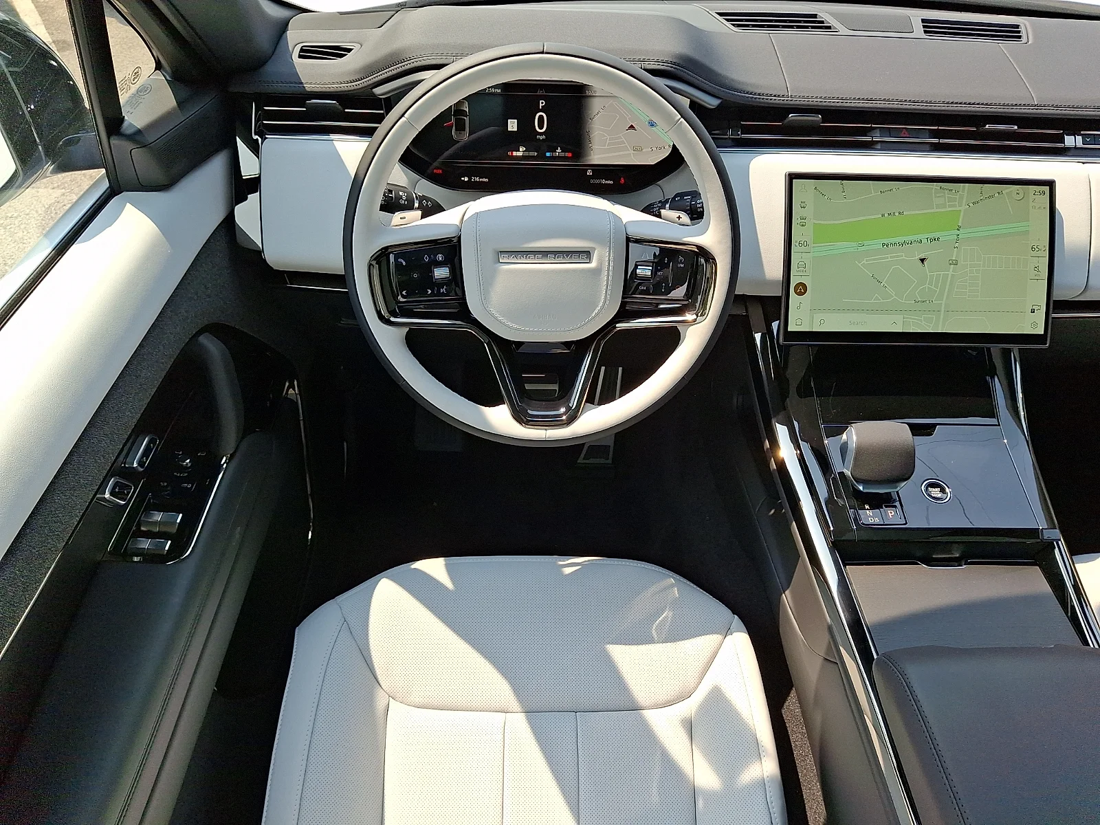 New 2026 Ostuni Pearl White Land Rover P400 Dynamic SE image 4