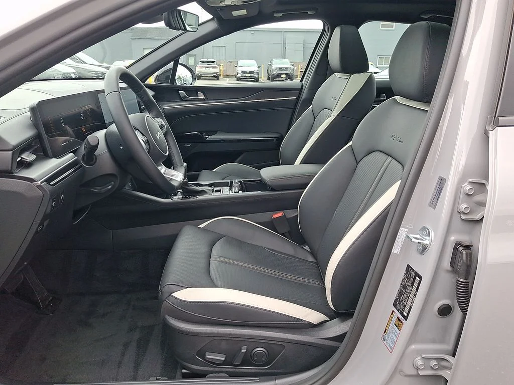 Used 2025 Gray Kia GT-Line image 13
