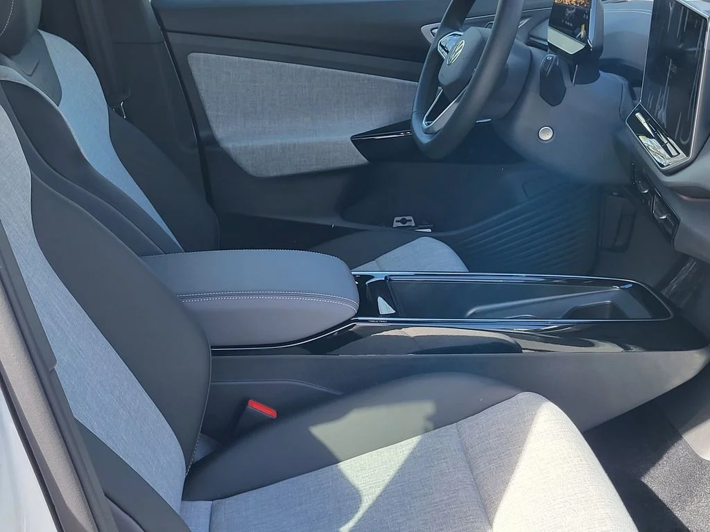 New 2025 Opal White Pearl Volkswagen Pro image 16