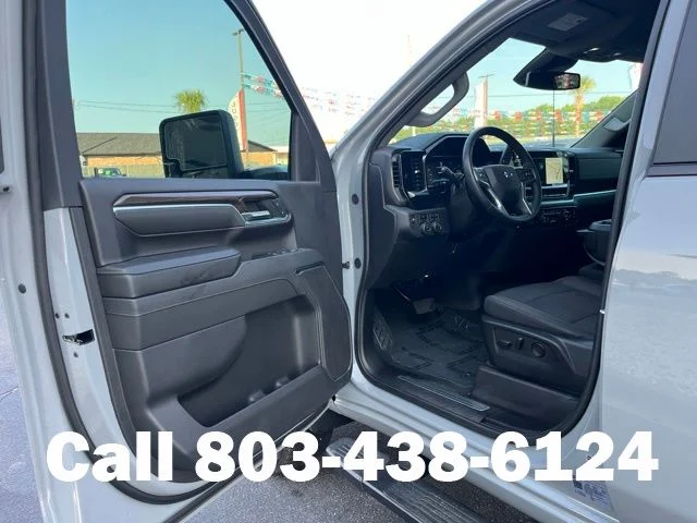 Used 2024 Slate Gray Metallic Chevrolet LT image 4
