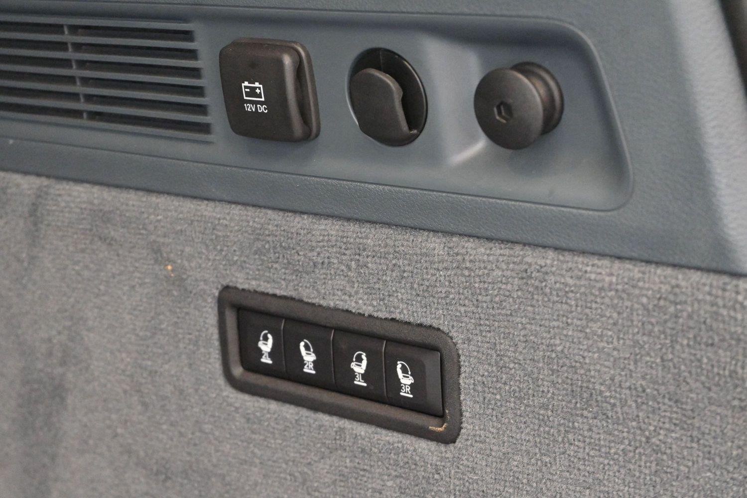 Used 2022 Blue Jeep Series III image 11