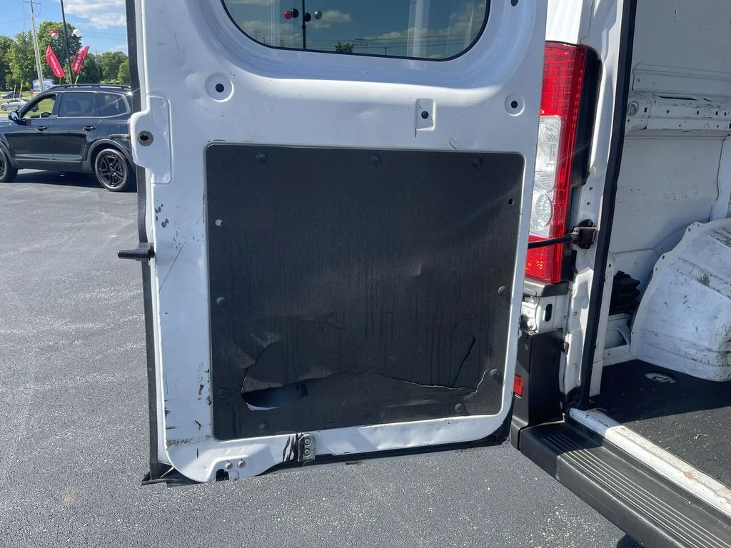 Used 2021 White Ram High Roof image 23