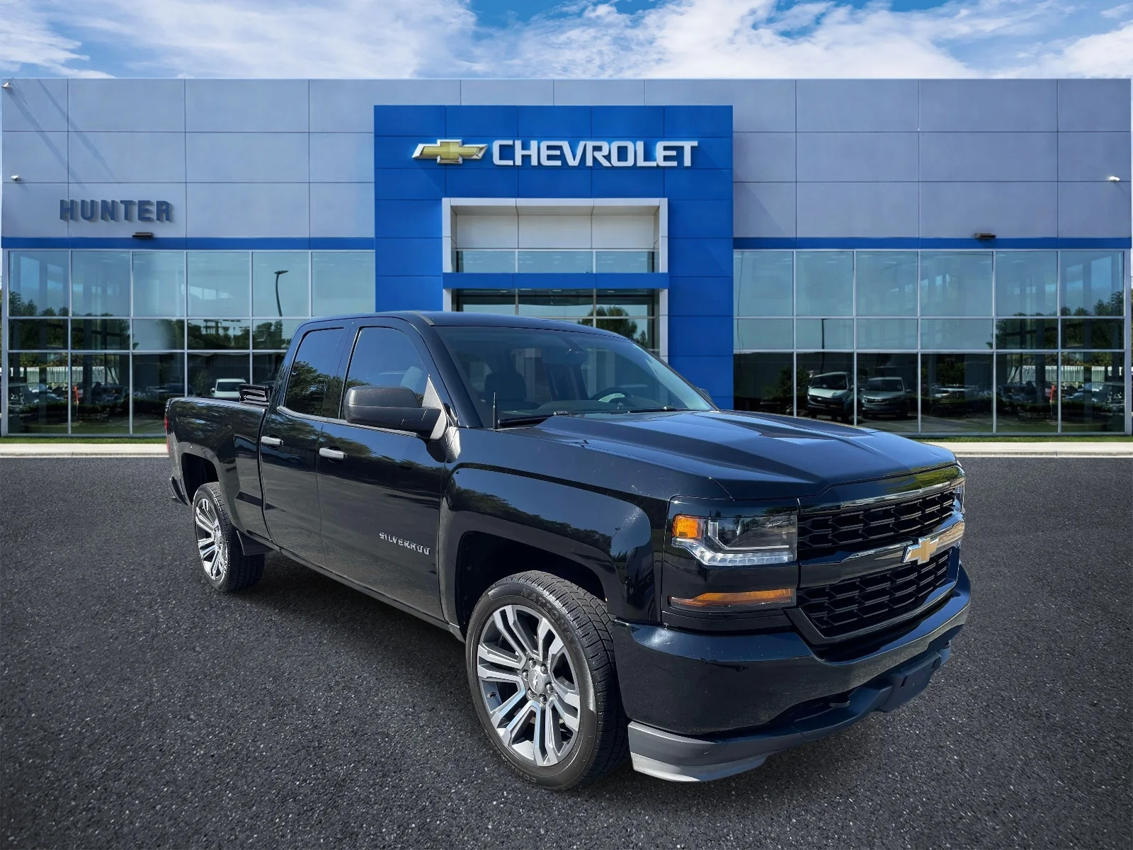 Used 2017 BLACK Chevrolet Custom image 1