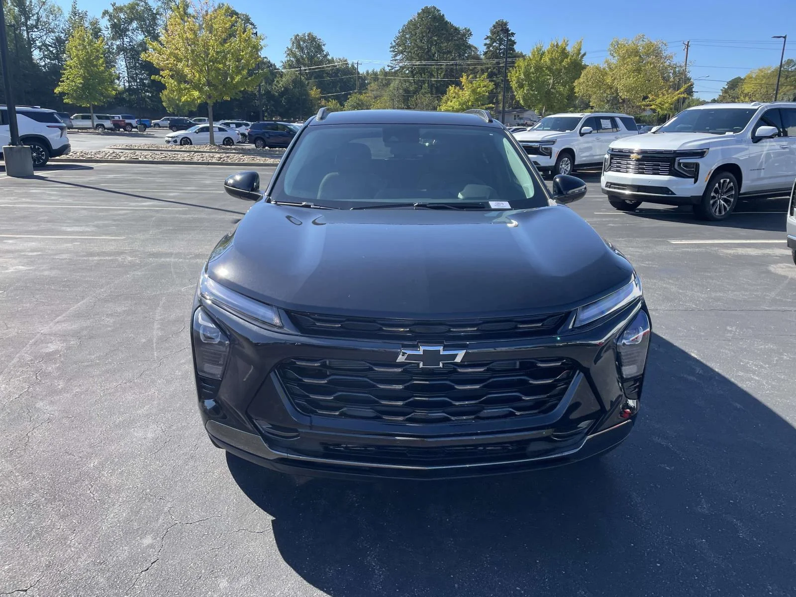New 2026 Mosaic Black Metallic Chevrolet ACTIV image 2