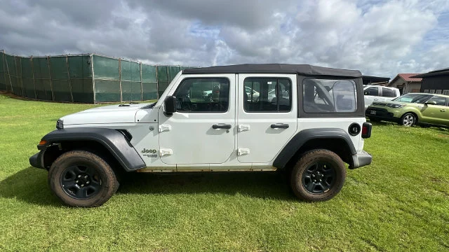 Used 2019 White Jeep Unlimited Sport image 2
