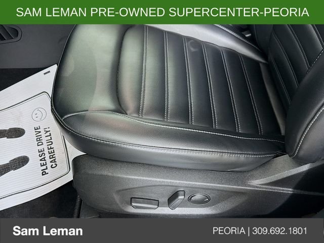 Used 2024 Silver Ford SEL image 18