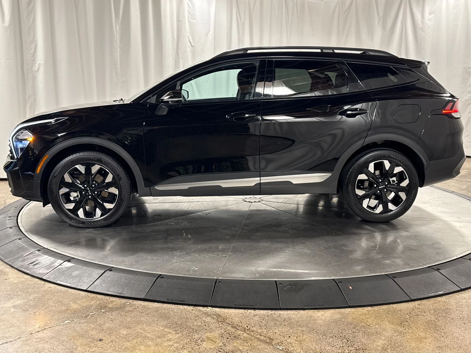 Used 2023 Ebony Black Kia X-Line image 8