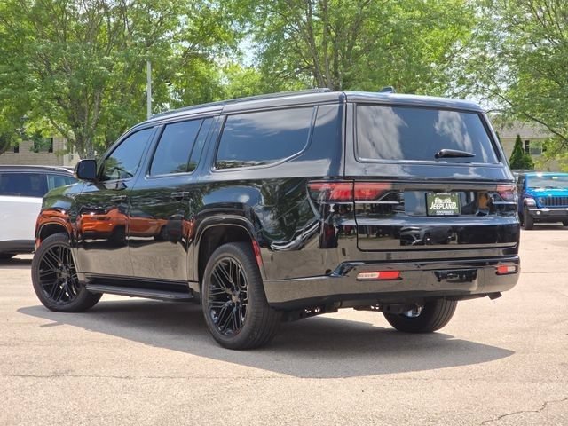 Used 2025 Diamond Black Crystal Pearlcoat Jeep Series II image 28