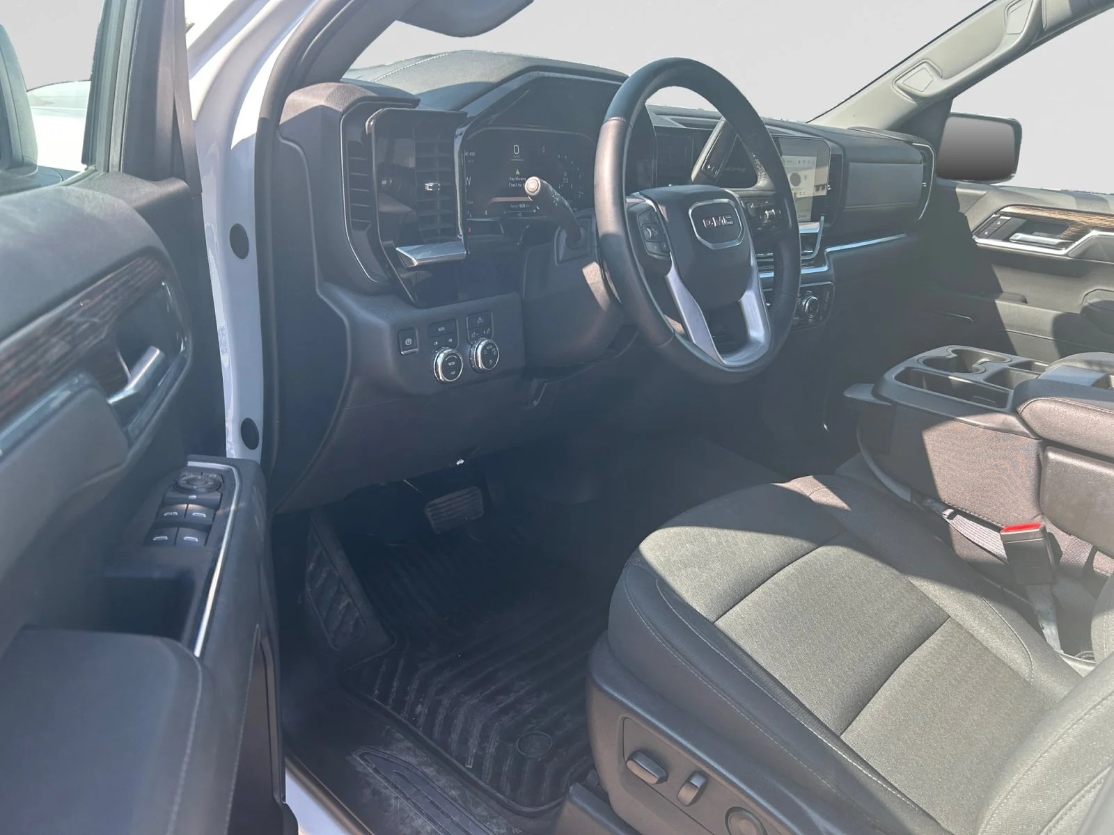 Used 2026 White GMC SLE Crew 5.3L Remote Start Heated Steering Wheel image 13