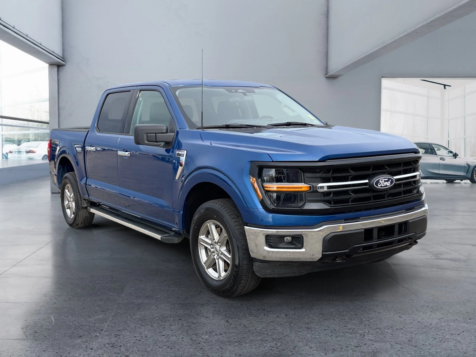 Used 2025 Blue Ford XLT image 7