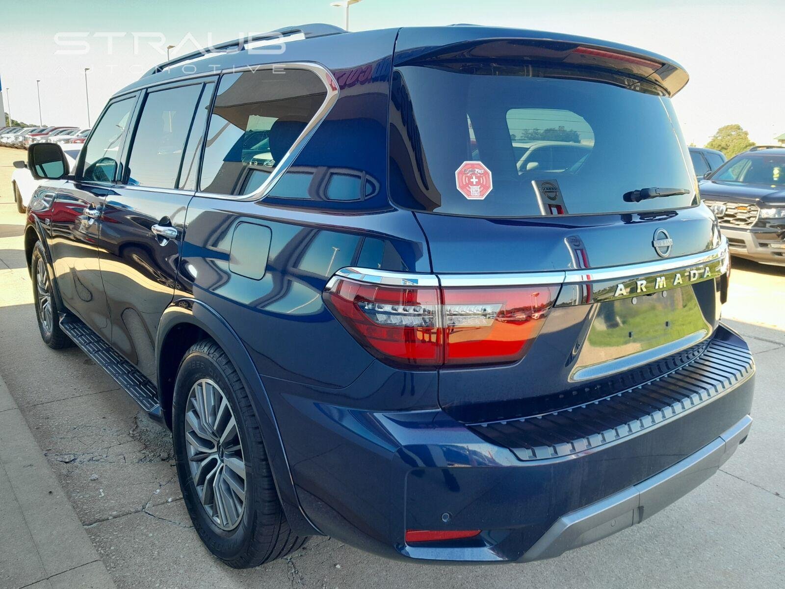 Used 2022 Hermosa Blue Pearl Nissan SL image 7