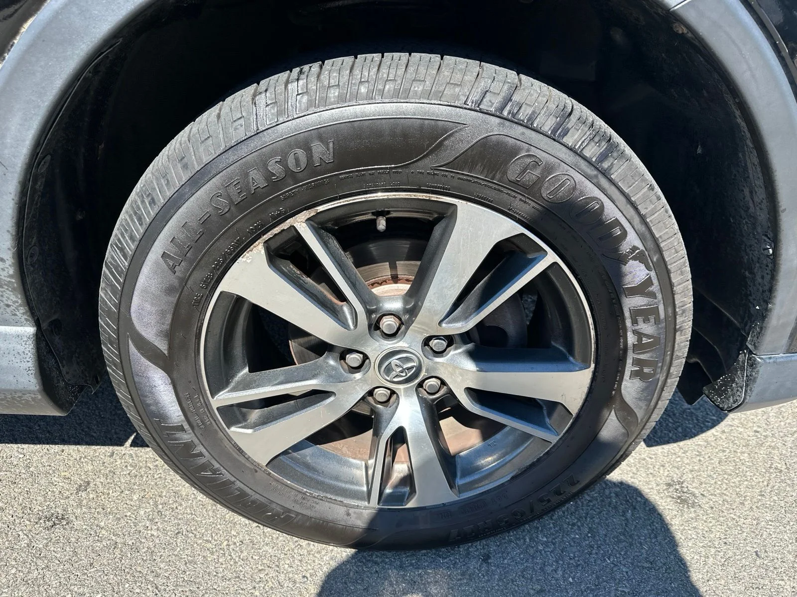 Used 2017 Black Toyota XLE image 29