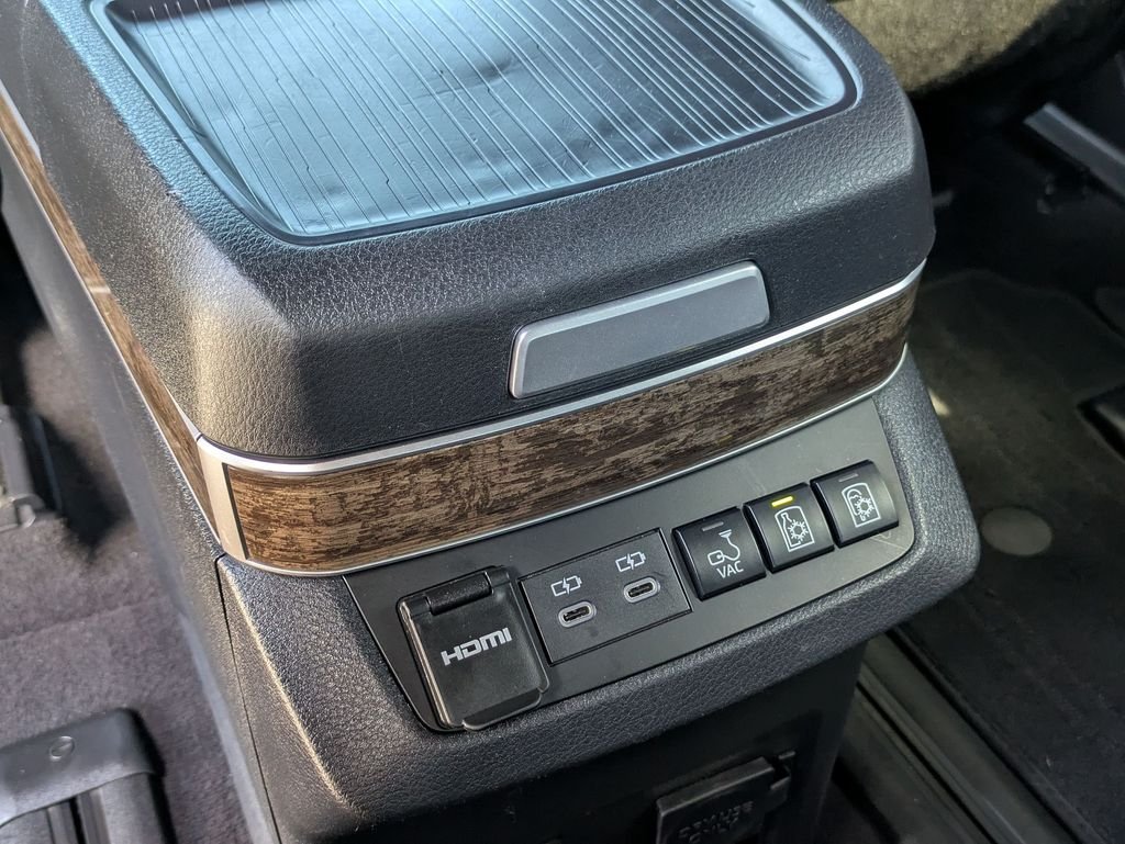 Used 2025 Beige Toyota Platinum image 31
