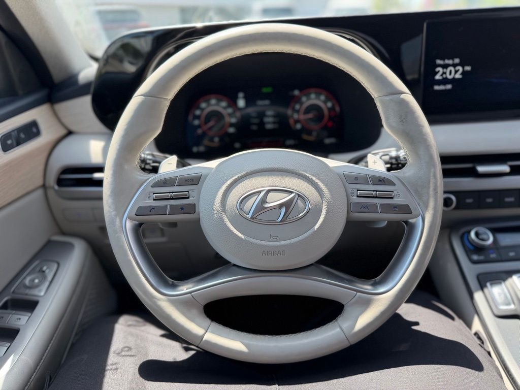 Used 2023 Burgundy Hyundai Limited image 6