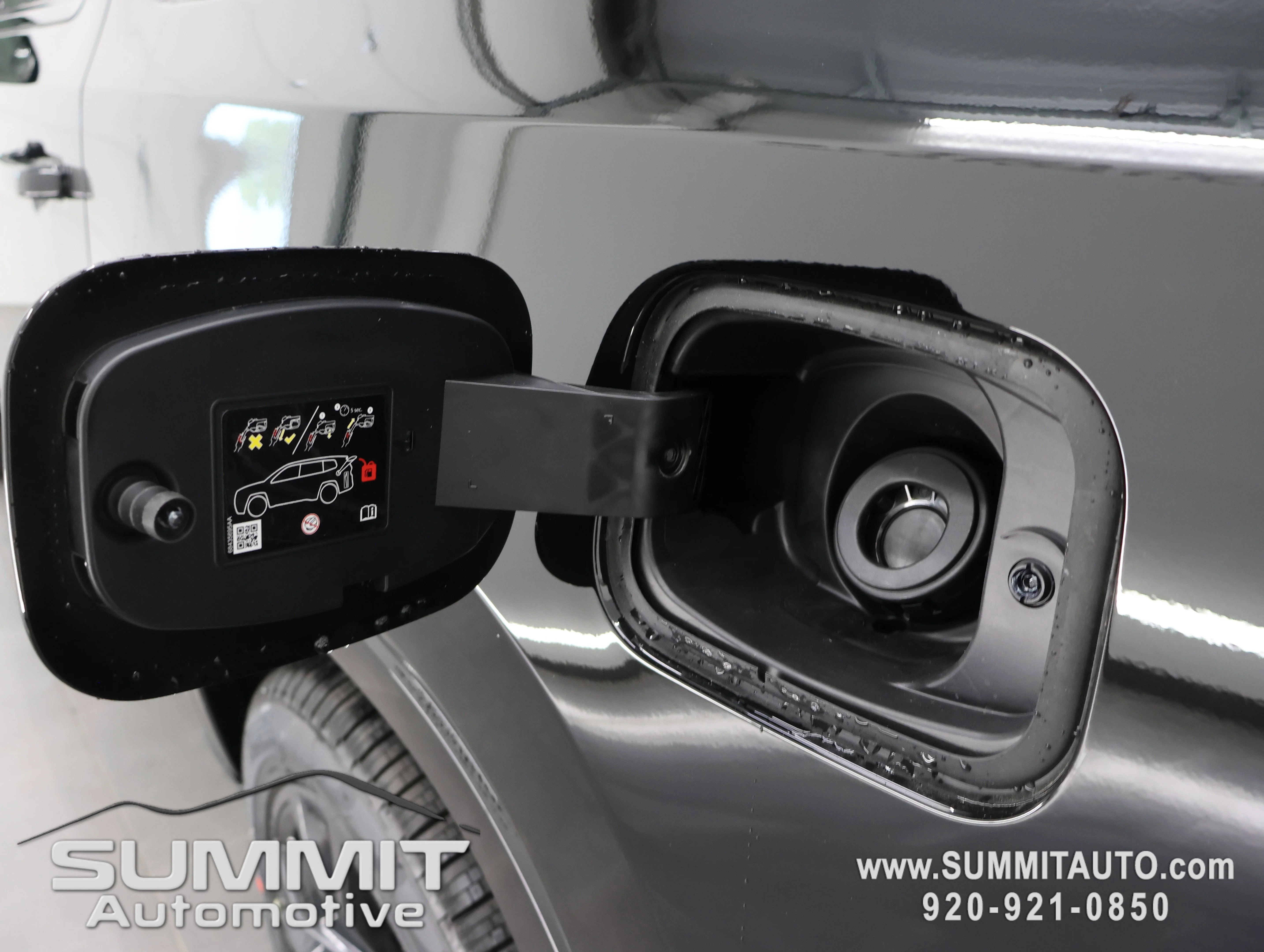 New 2026 High Gloss Black Exterior Paint Jeep Summit Obsidian image 37