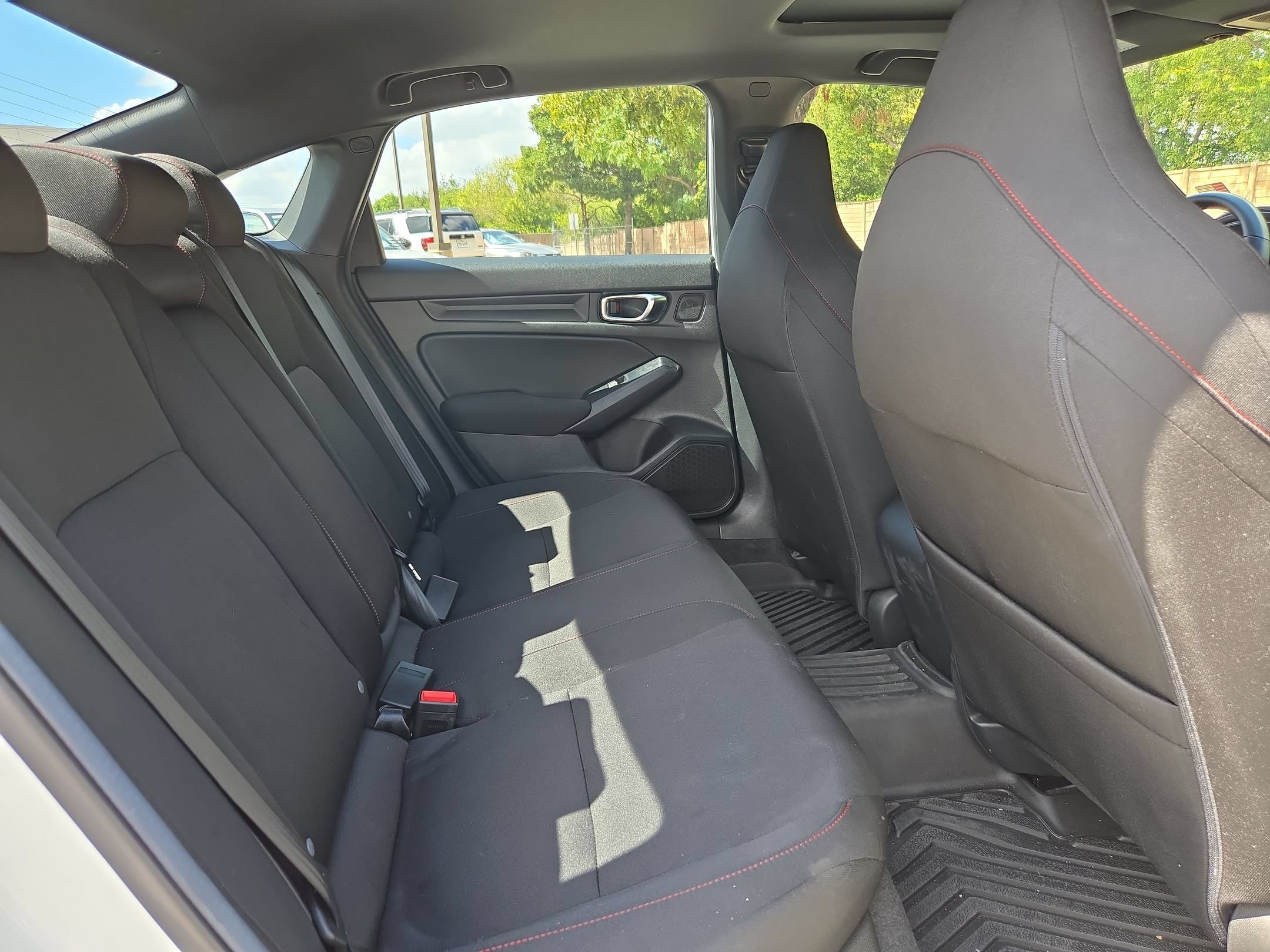 Used 2026 Platinum White Pearl Honda FWD image 25