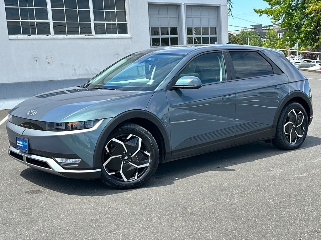 Certified Used 2024 Green Hyundai SEL image 1