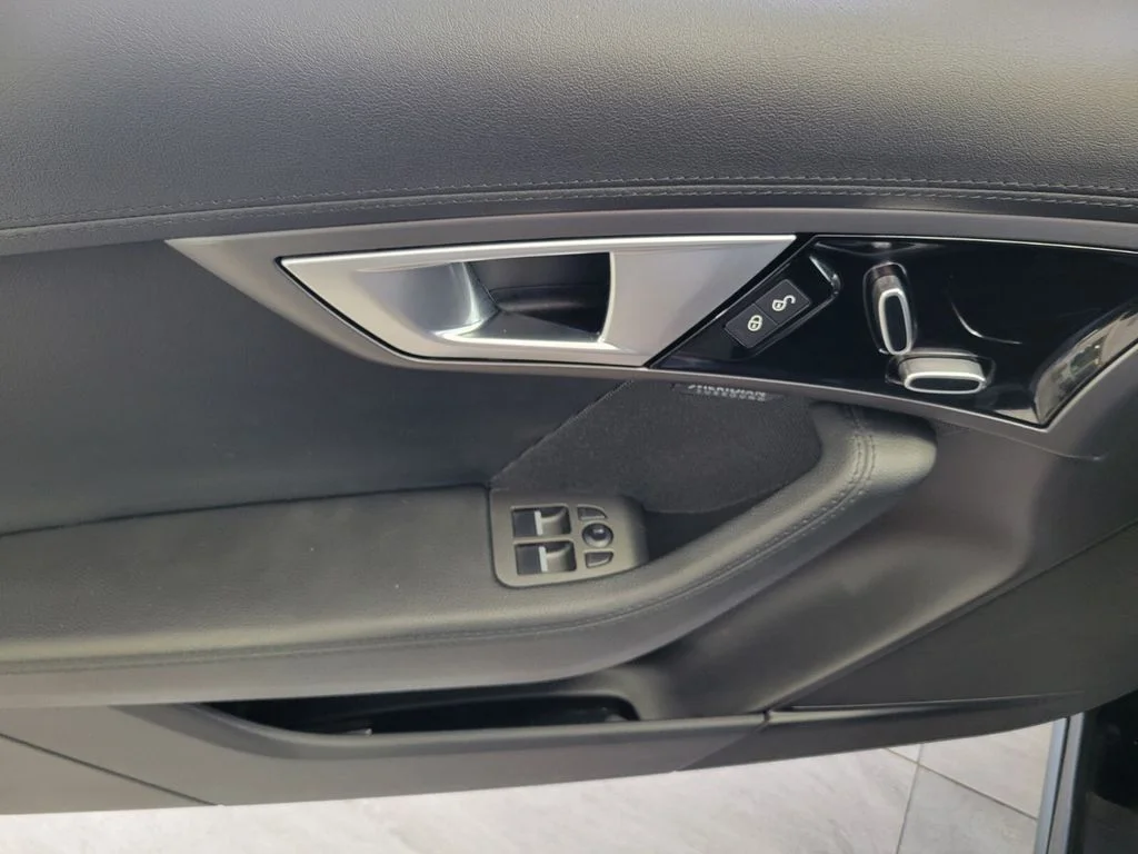 Used 2017 Black Jaguar Base image 16