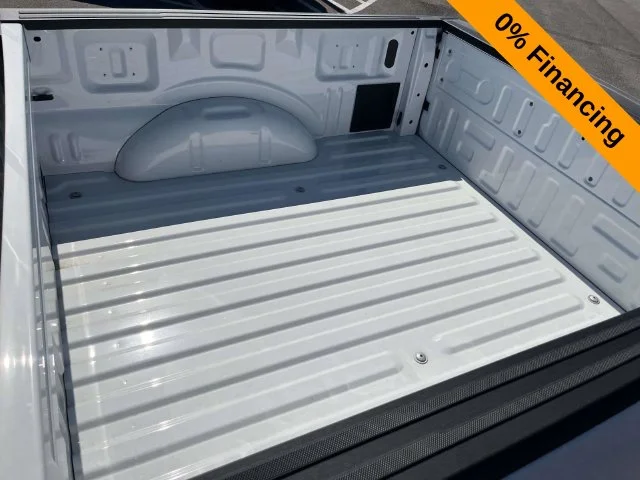 New 2026 Oxford White Ford XLT image 9