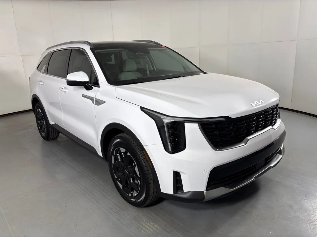 New 2026 White Kia S image 2