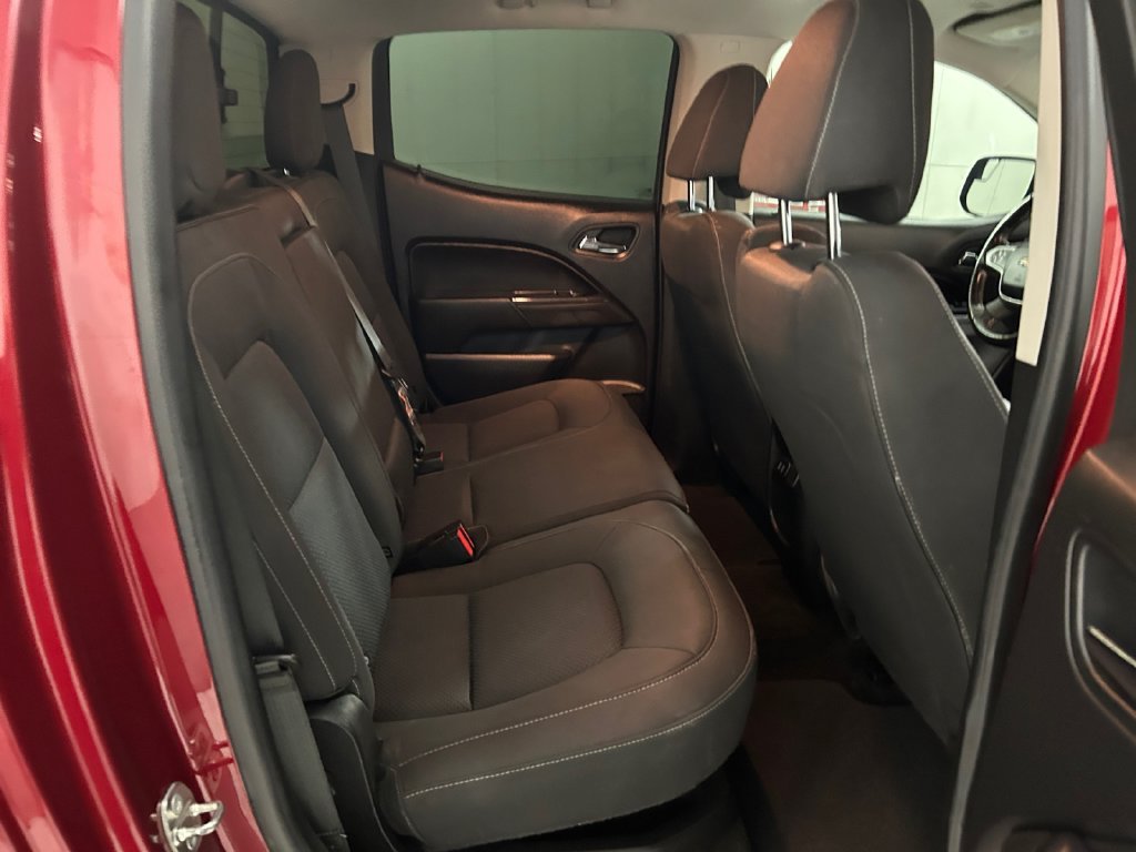 Used 2018 Red Chevrolet LT image 17