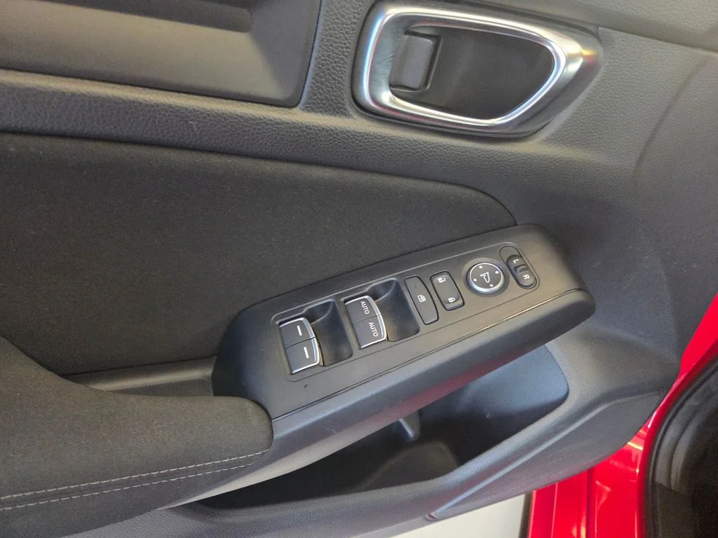 2025 Honda Civic Hatchback Sport - Photo 14