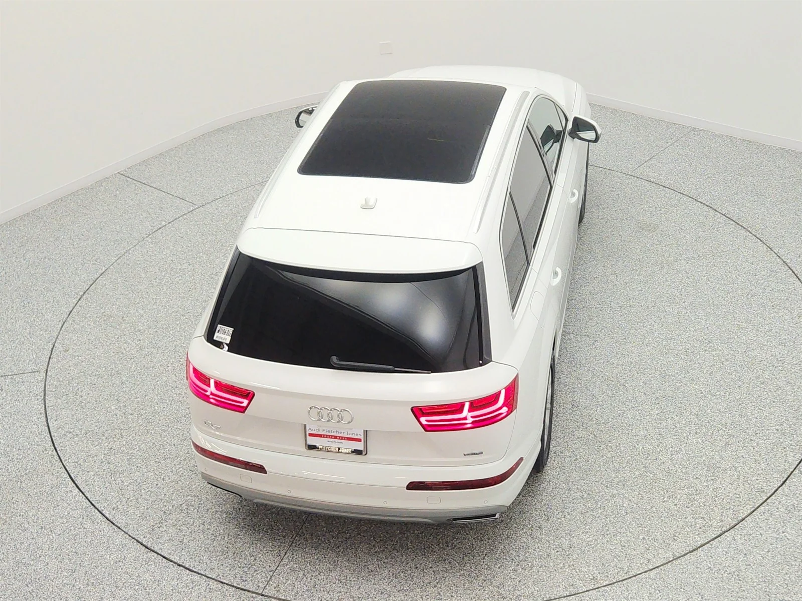 Used 2019 Carrara White Audi Premium Plus 55 TFSI quattro image 27