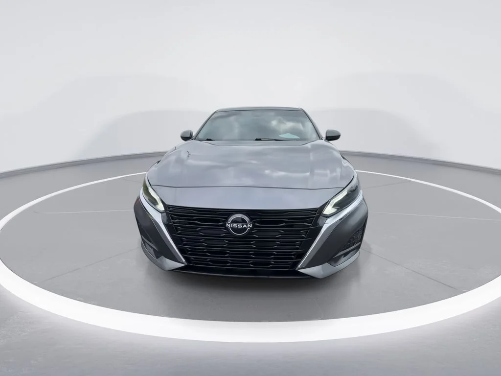 Used 2023 Gray Nissan 2.5 S image 3
