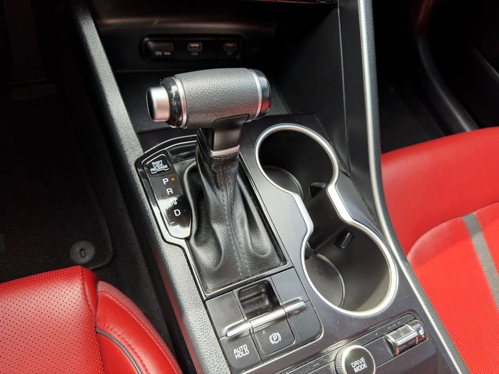 Used 2024 Glacial White Pearl Kia GT-Line image 23