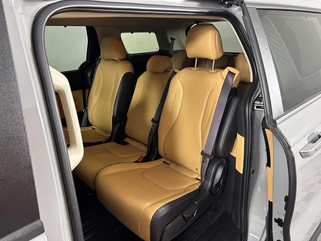 Used 2024 White Kia EX image 13
