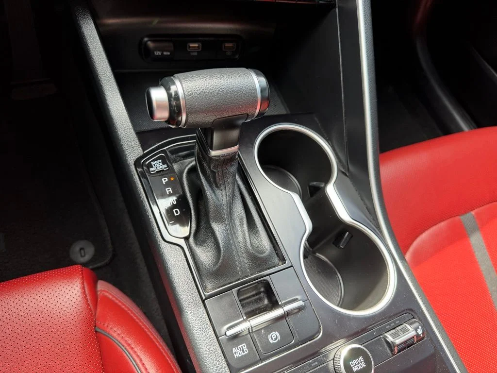 Used 2024 Glacial White Pearl Kia GT-Line image 24