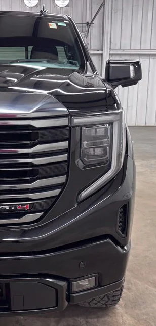 Used 2022 Black GMC AT4 image 9