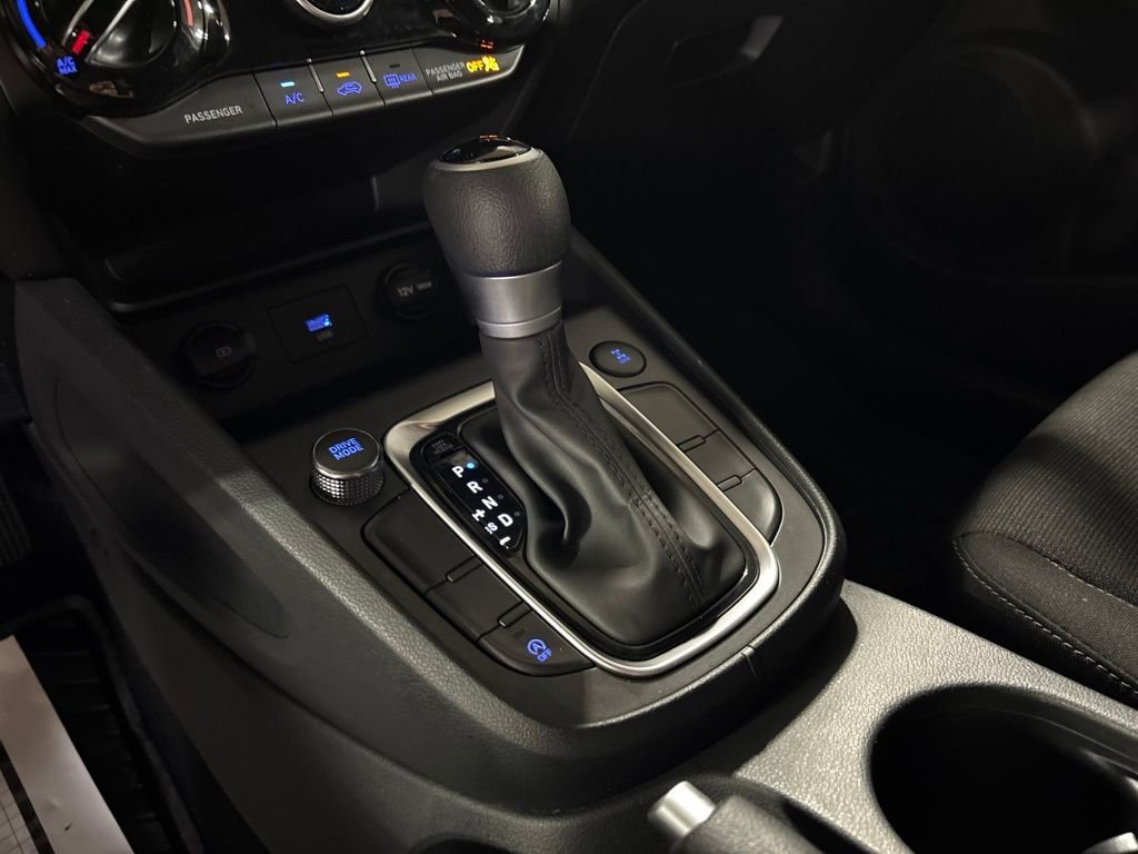 Used 2023 Gray Hyundai SEL image 18