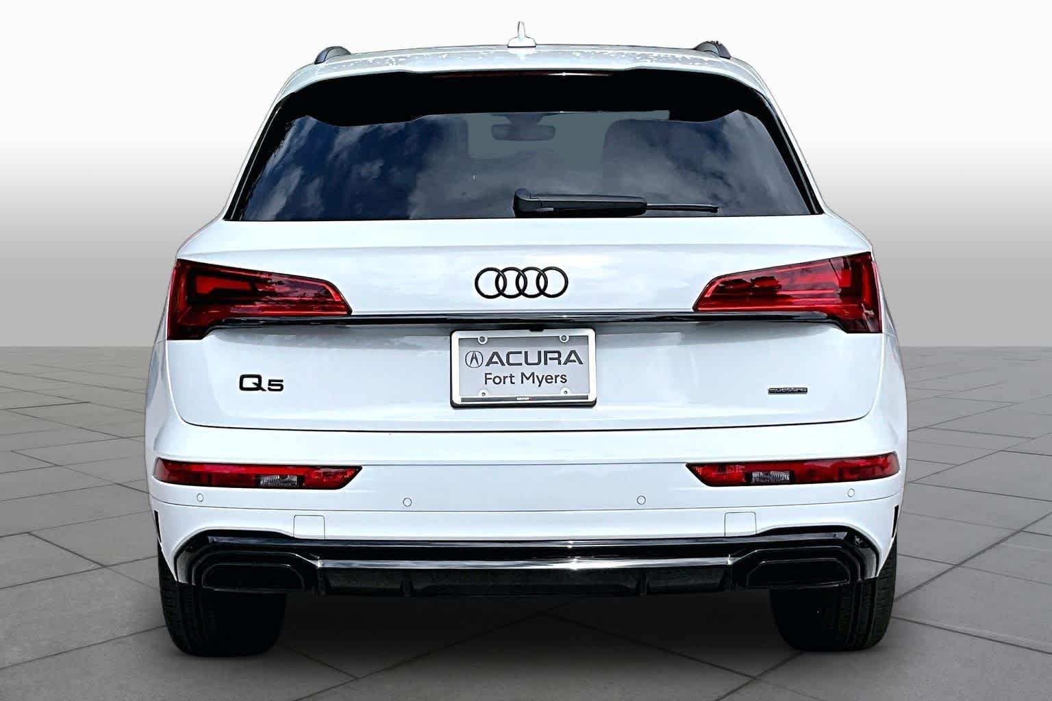 Used 2025 Glacier White Metallic Audi S line Premium Plus image 5