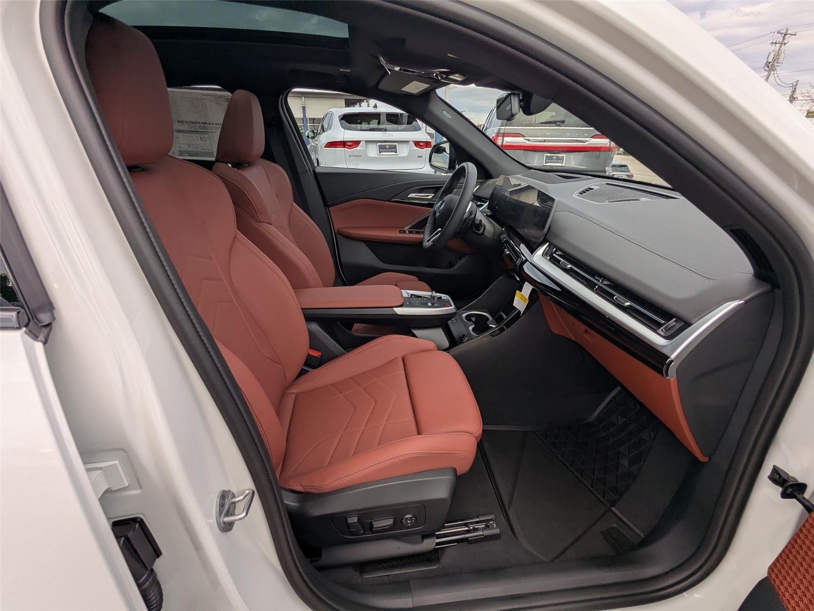 New 2026 Alpine White BMW xDrive28i image 34