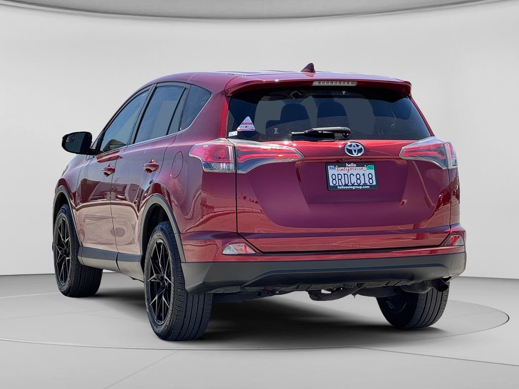 Used 2018 Red Toyota LE image 32