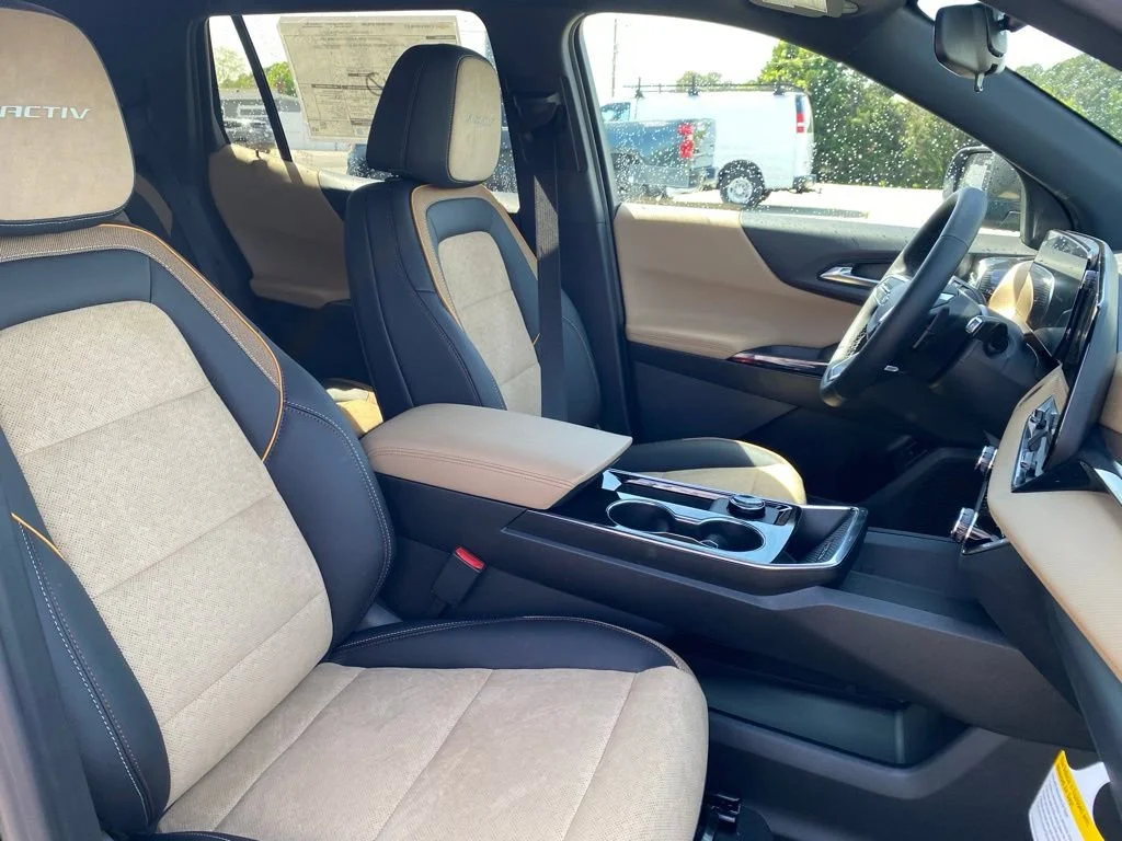New 2026 Mosaic Black Metallic Chevrolet ACTIV image 22