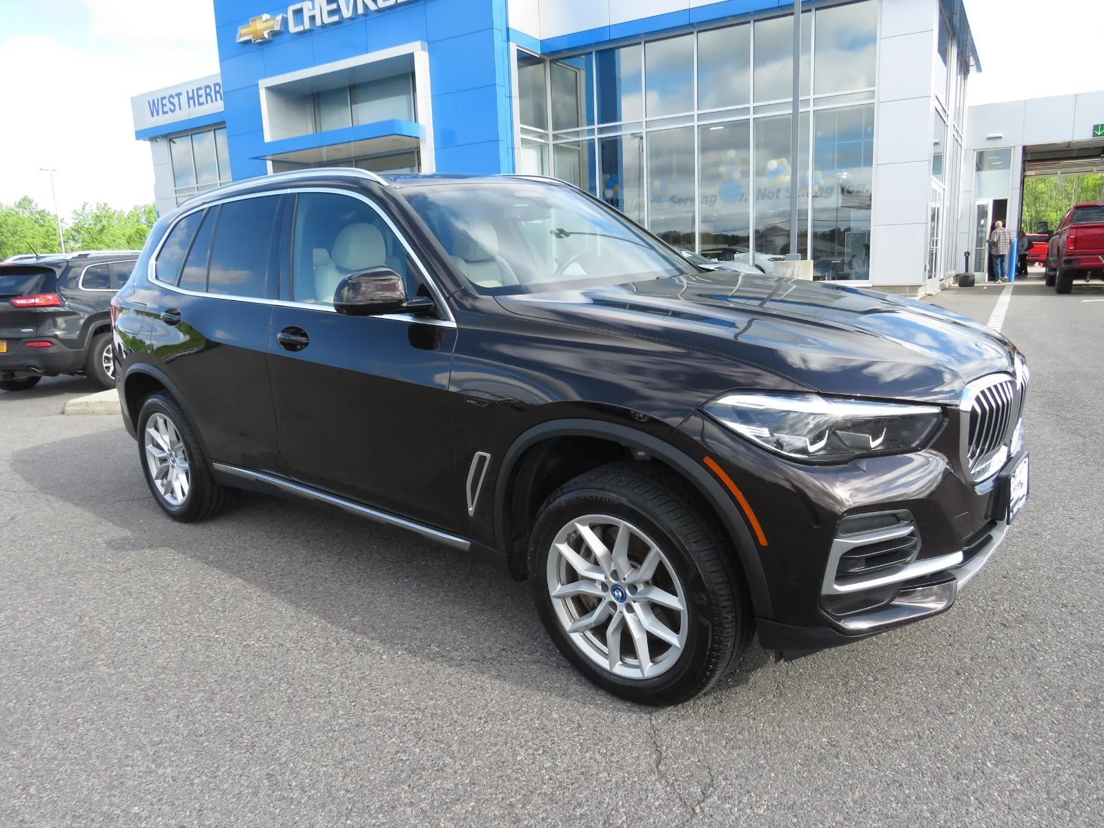 Used 2022 Sparkling Brown M BMW xDrive45e image 6