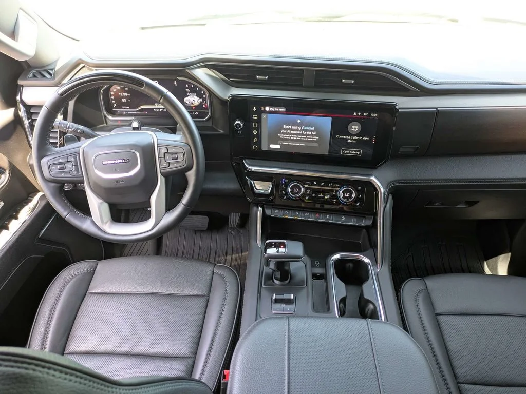 Used 2025 Silver GMC Denali image 16