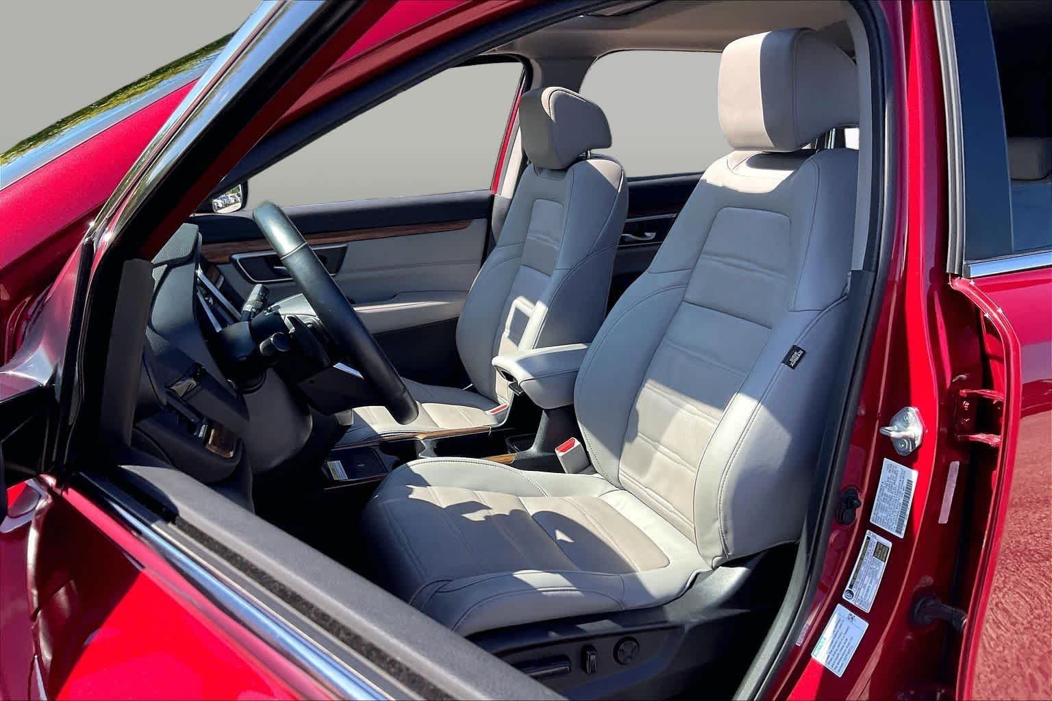 Used 2022 Radiant Red Metallic Honda Touring image 8