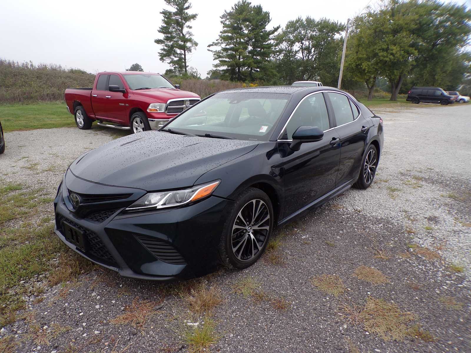 Used 2018 Blue Toyota SE image 7