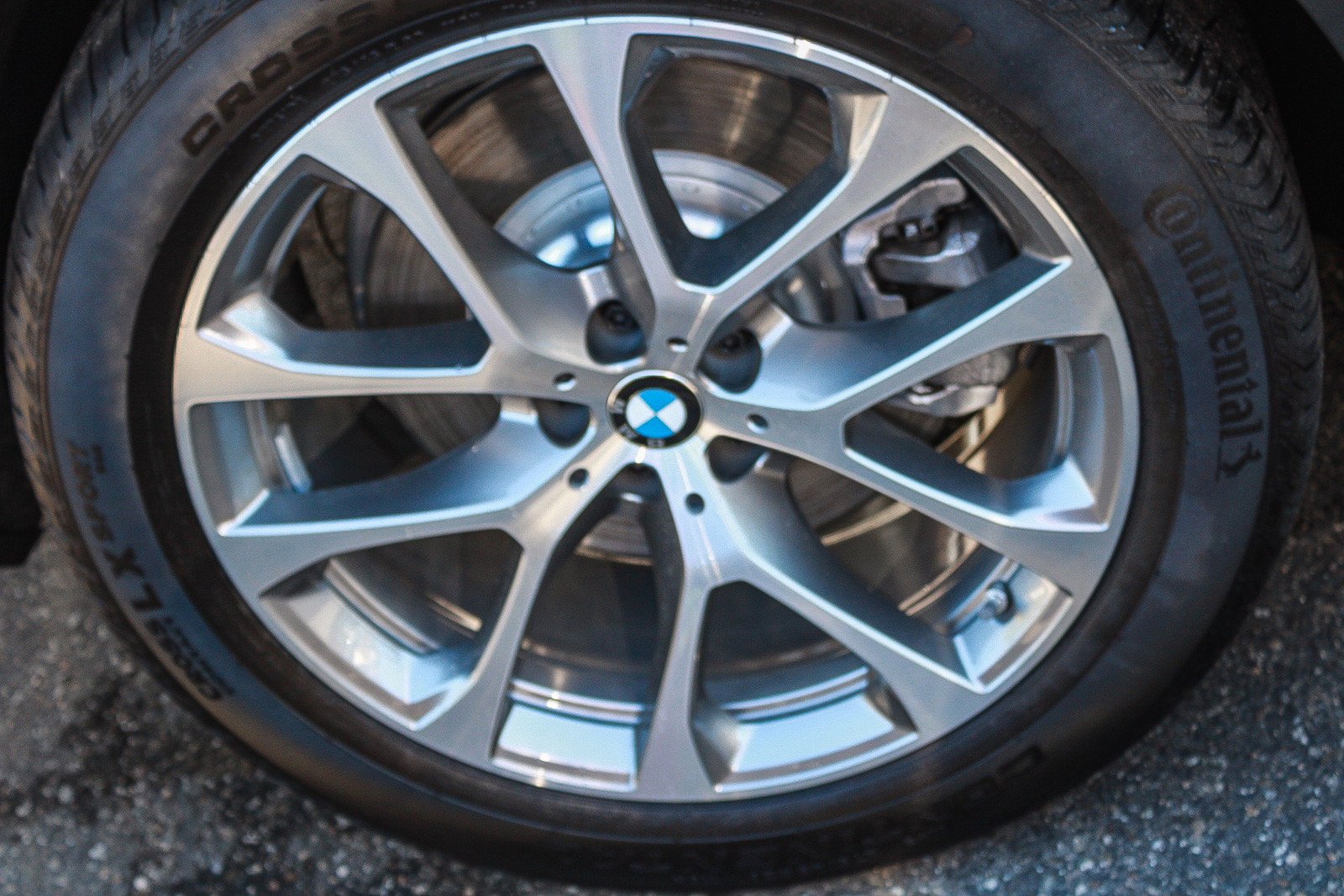 New 2026 Alpine White BMW xDrive50e image 11
