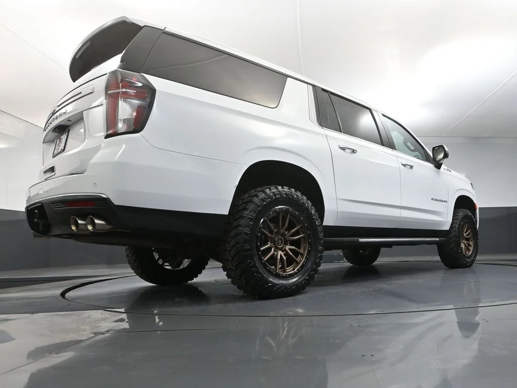 Used 2021 White Chevrolet High Country image 64