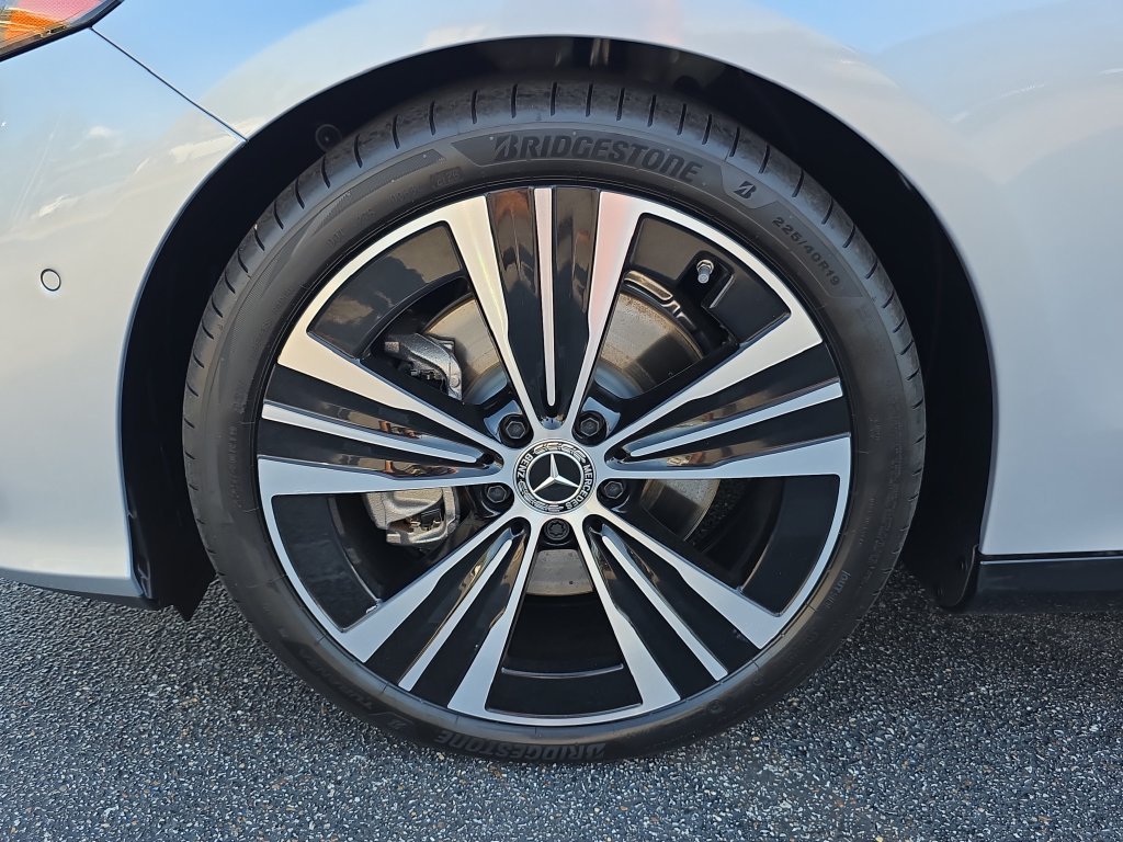 New 2027 Silver Mercedes-Benz CLA 220 image 9