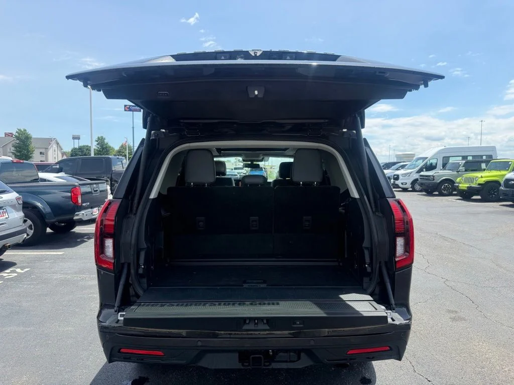 New 2026 Dark Matter Gray Metallic Ford Active image 46