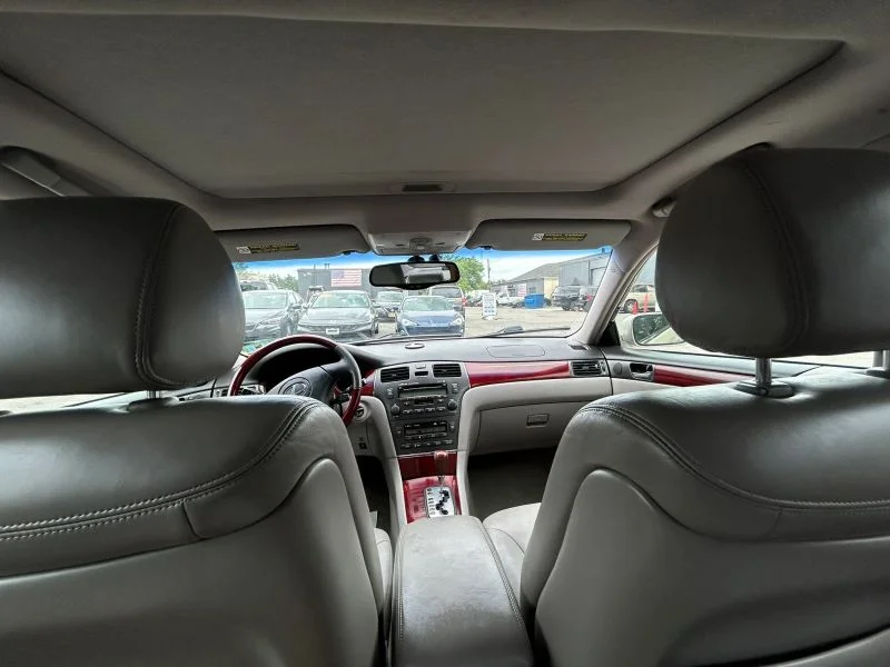 Used 2003 Gold Lexus ES 300 Sedan 4D image 38