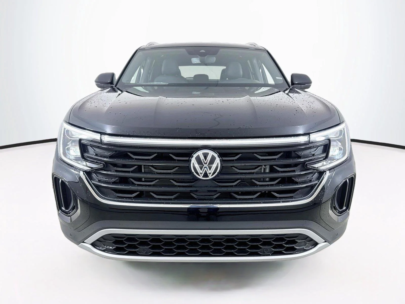 New 2026 Deep Black Pearl Volkswagen 2.0T SE w/Technology image 4