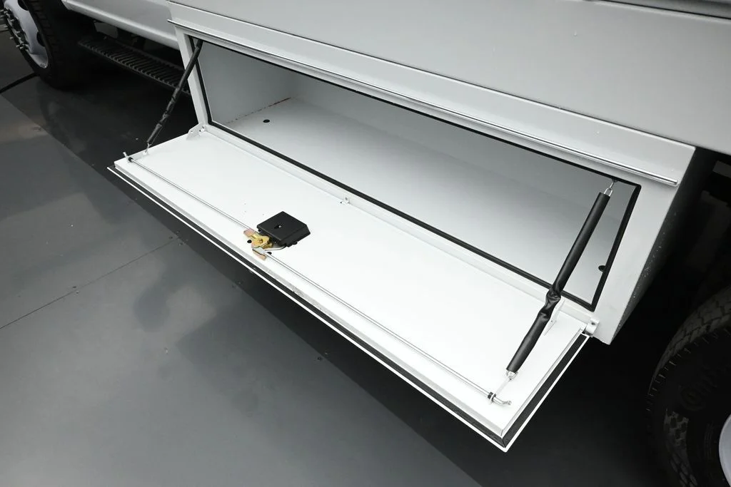 New 2025 Oxford White Ford XL image 15